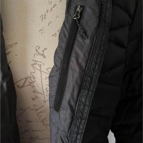 Women’s Eddie Bauer Down Jacket - Picture 5 of 5
